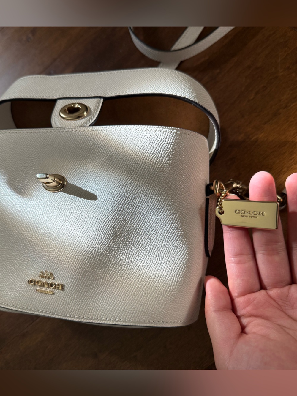 Coach White Leather Crossbody Bag with Gold Hardware - Picture 4 of 5